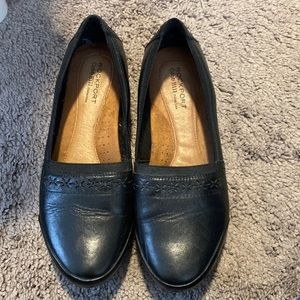 EUC Rockport black flats
